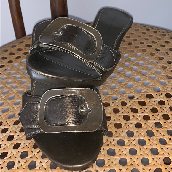 Bandolino Sandals size 6.5 taupe color - Picture 5 of 8